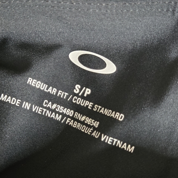 Oakley Icon Capri Cropped Legging - Picture 2 of 3